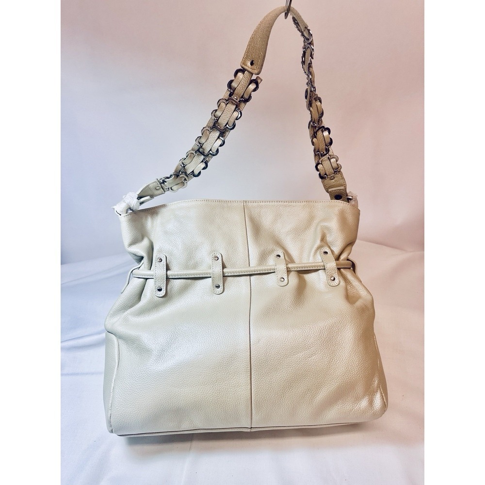 FzNd Large White Bag Purse With Dust Bag. Several additional handles. Prime cond - Picture 2 of 15